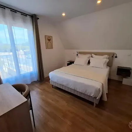 Maison Spacieuse A Avec Jardin