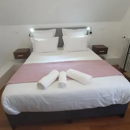 Maison Spacieuse A Avec Jardin *